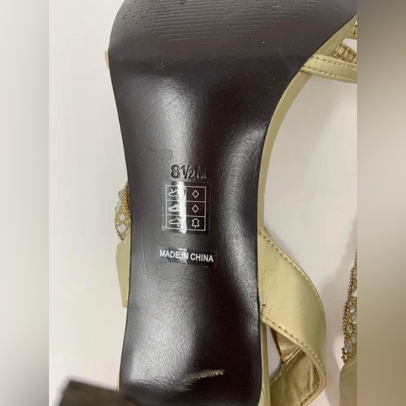 M By MARINELLI Shoes Jeweled Gold Heels Size 8.5 - Picture 9 of 9